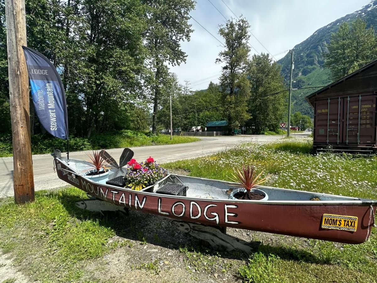 Stewart Mountain Lodge 외부 사진